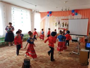 Праздник «Казачьи забавы»