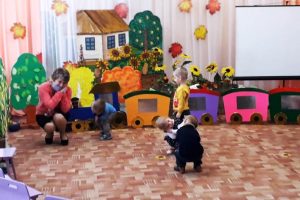Подробнее о статье «Гости весёлого паровозика» в группе раннего возраста