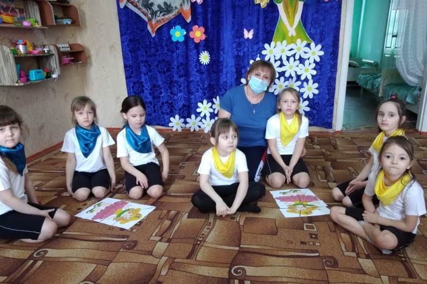 Подробнее о статье Спортивно-развлекательная  программа «Спортсменки, хозяюшки, красавицы»