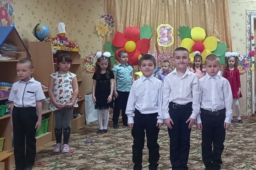 Подробнее о статье Праздничный концерт «В жизни каждому нужна мама»