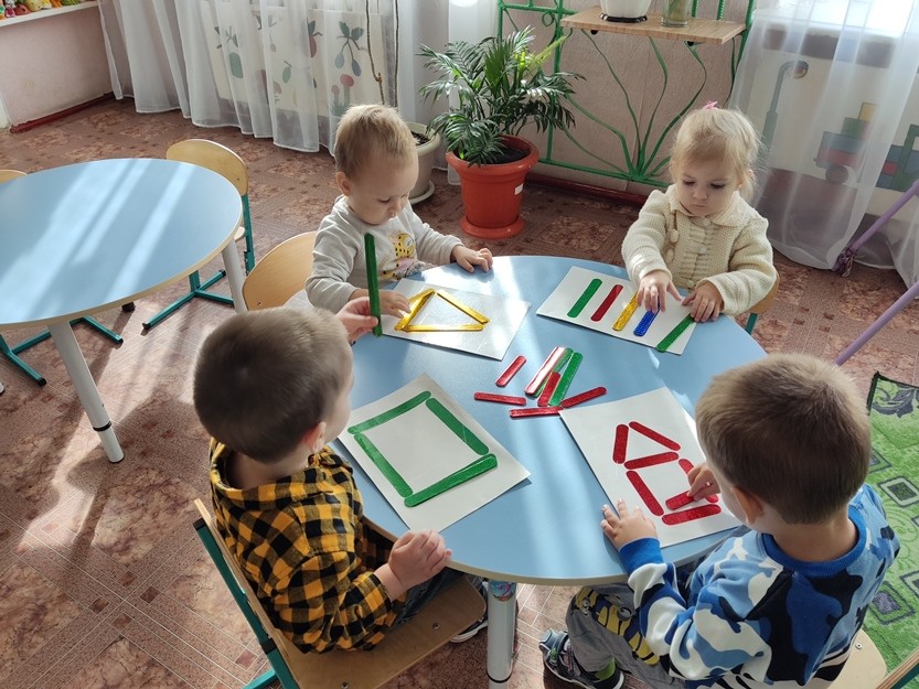 Подробнее о статье Кружок «Игралочка» в группе раннего возраста