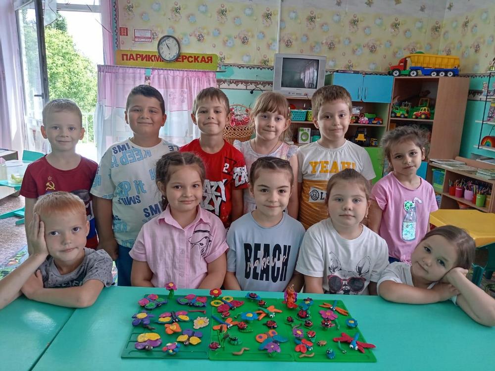 Вы сейчас просматриваете День насекомых