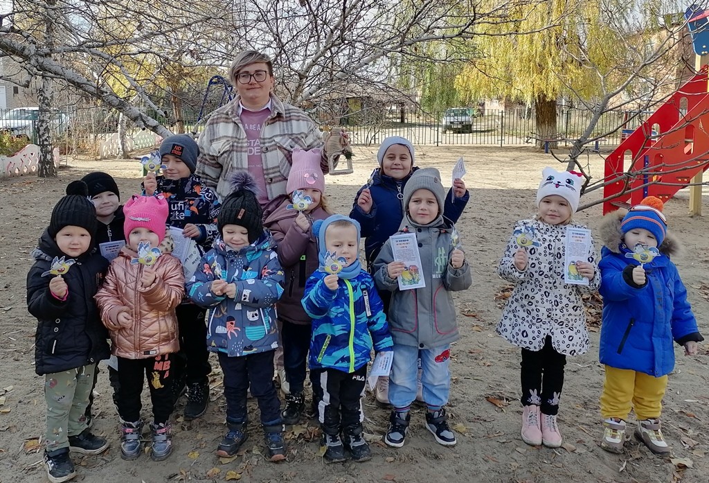 Вы сейчас просматриваете Синицы – наши друзья, их забывать никак нельзя!