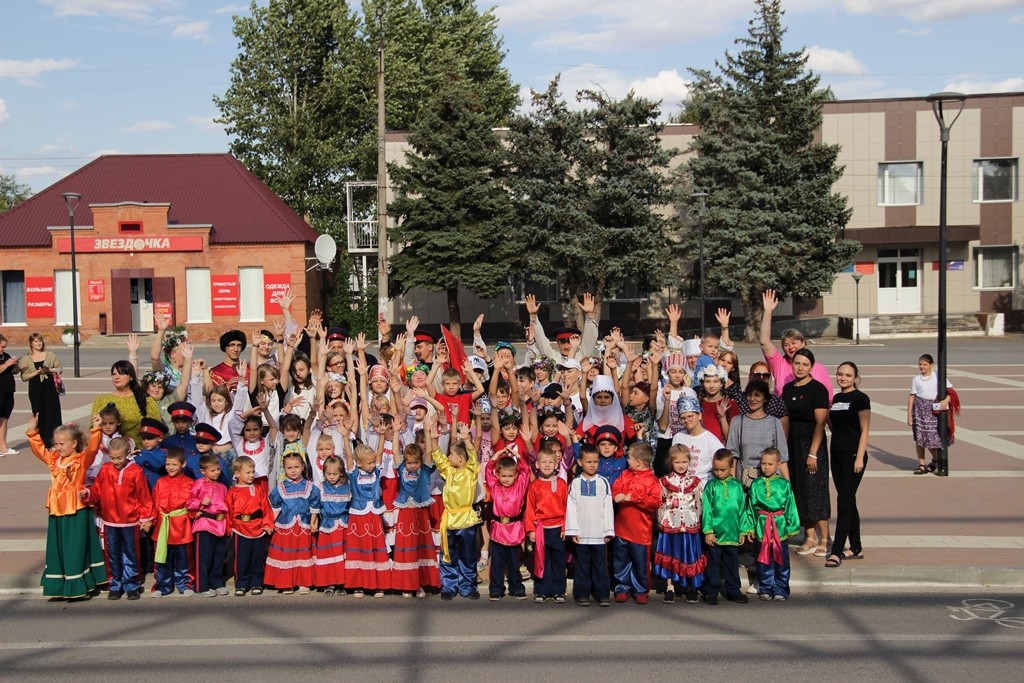 Подробнее о статье День Хоровода Мира