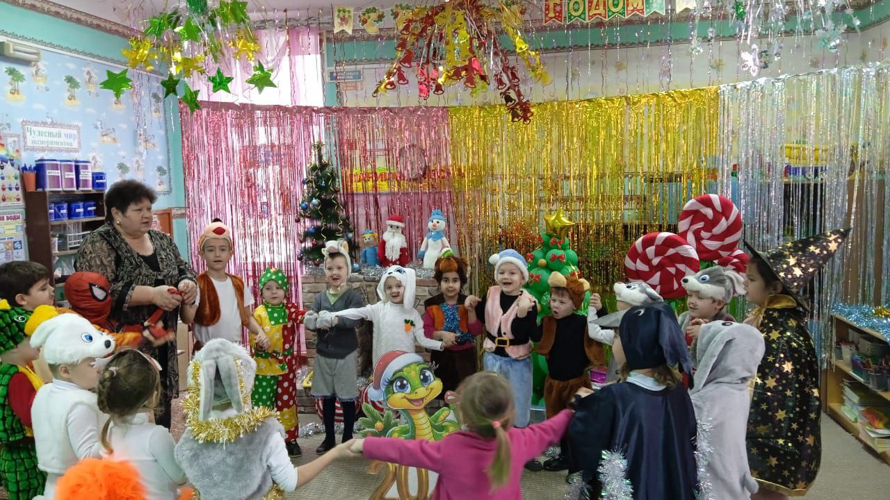 Вы сейчас просматриваете Коляда в дом на праздник к вам пришла
