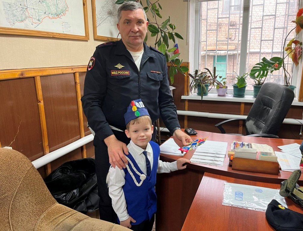 Трогательное поздравление сотрудников ОГАИ