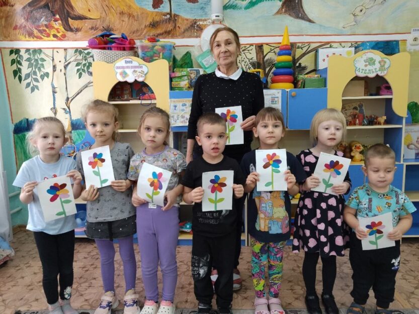 Подробнее о статье В детском саду «Ивушка» отметили Международный день спонтанного проявления доброты