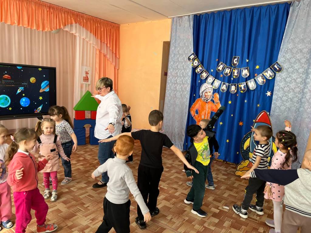 Межгалактическое путешествие юных космонавтов