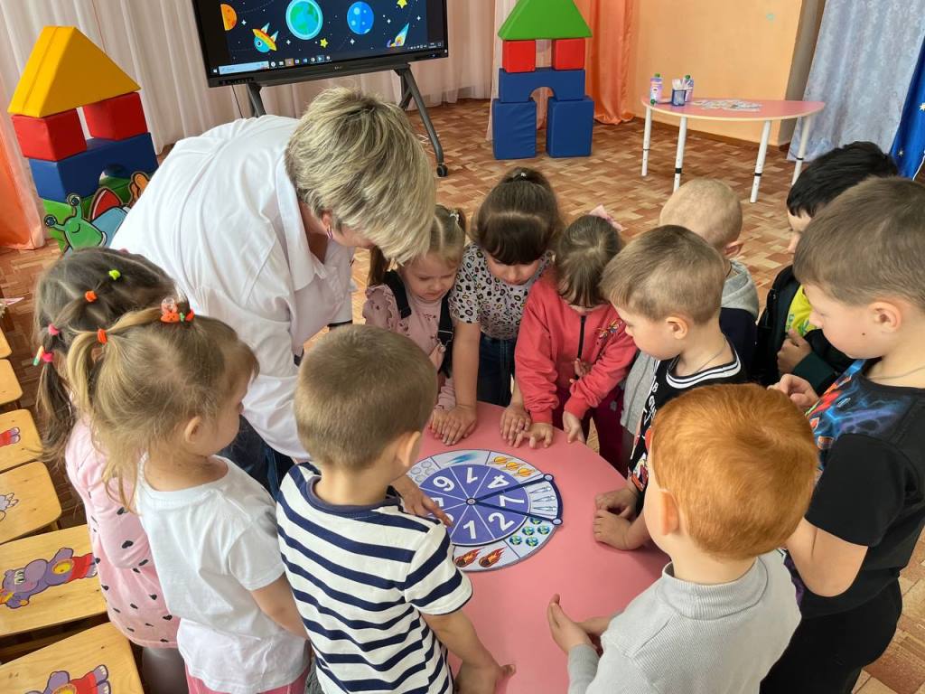 Межгалактическое путешествие юных космонавтов
