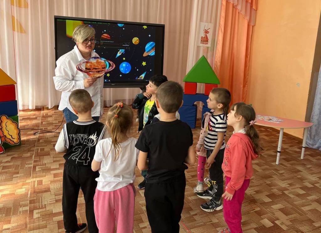 Межгалактическое путешествие юных космонавтов