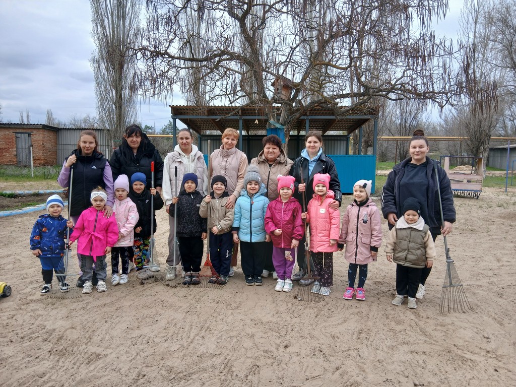 Вы сейчас просматриваете Субботник и День древонасаждений