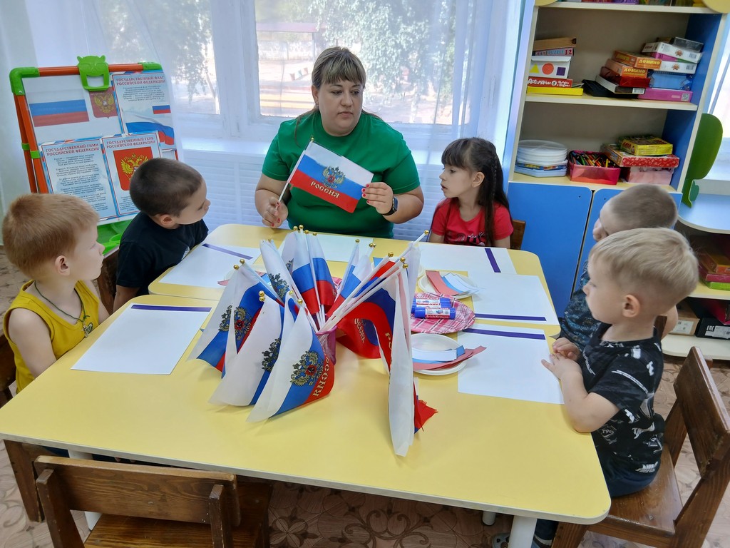 Подробнее о статье Один флаг – одна Россия